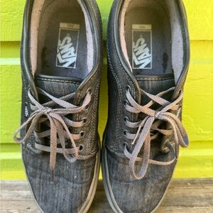 Vans Black Sneakers Classic Skate Style Men’s 9.5 Grey